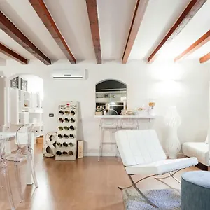 Moscova Luxury לינה וארוחת בוקר מילאנו