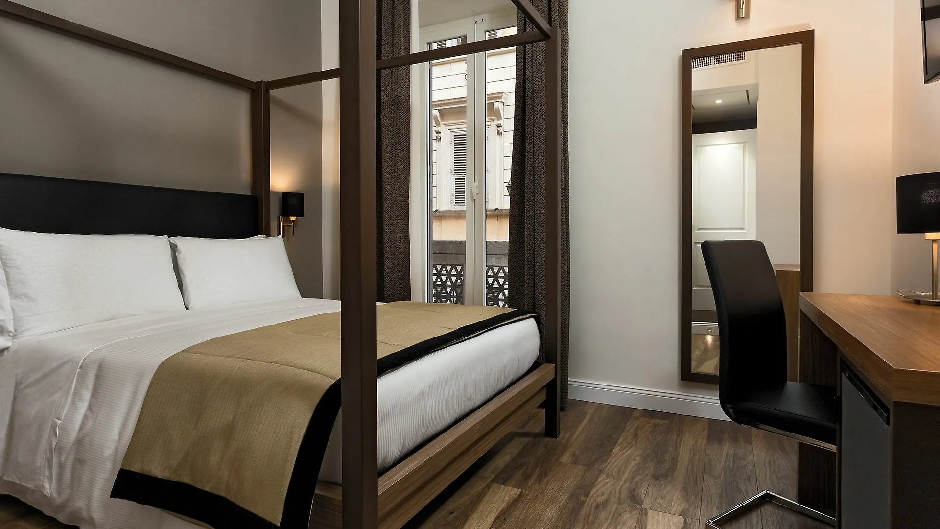 L'Obelisque Maison De Luxe Rom Italien